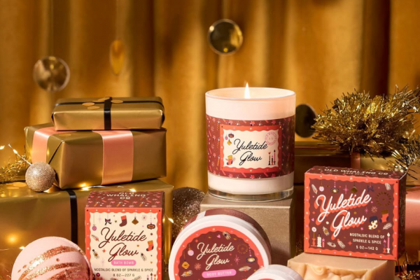 赤色のクリスマスのデザインとパターン